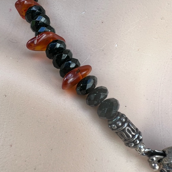 DARK GREEN & AMBER BEADED NECKLACE - Picture 4 of 6